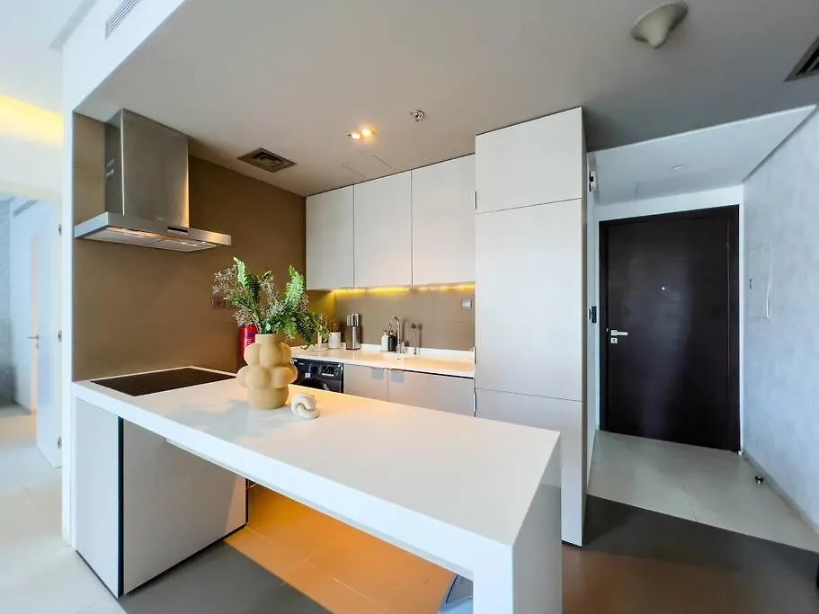 Modern 1Br Panoramic View, West Avenue Apartment Dubai United Arab Emirates