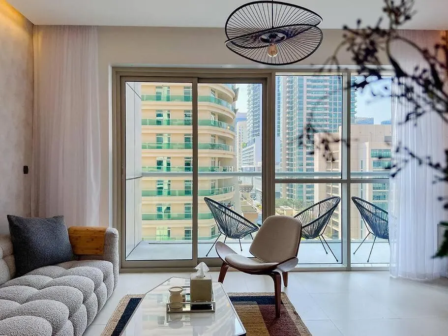 Modern 1Br Panoramic View, West Avenue Apartment Dubai